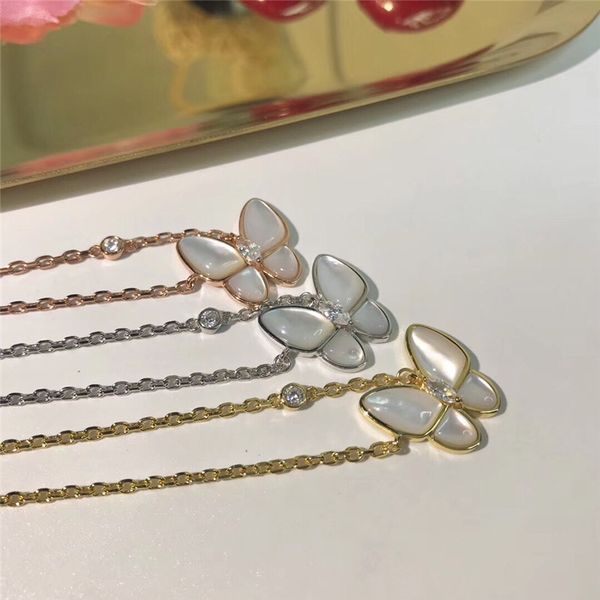 s925 sterling silver temperament fashion pearl butterfly necklace with diamonds and 18k rose gold plating all match clavicle chain female
s925 sterling silver temperament fashion pearl butterfly necklace with diamonds and 18k rose gold plating all match clavicle chain female