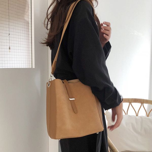 2020 korean style simple bucket bags women handbag capacity casual shoulder crossbody bags for women ladies pu leather tote
2020 korean style simple bucket bags women handbag capacity casual shoulder crossbody bags for women ladies pu leather tote