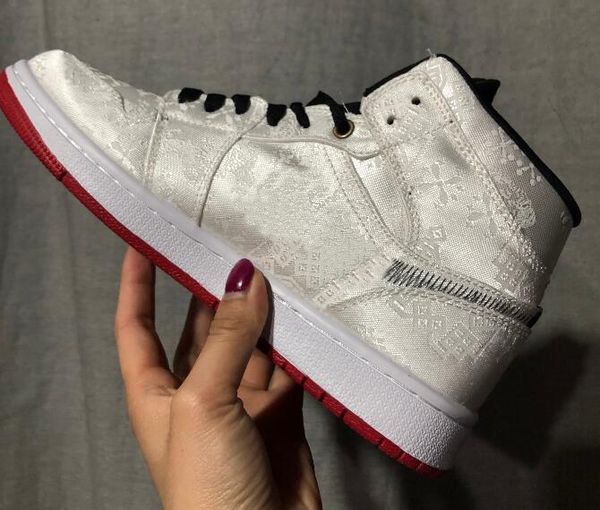 новый clot х 1 mid бесстрашного белого сатин баскетбол обувь для мужчин 1s cl эдисон чен спортивных кроссовок с коробкой
новый clot х 1 mid бесстрашного белого сатин баскетбол обувь для мужчин 1s cl эдисон чен спортивных кроссовок с коробкой