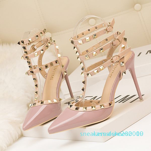 new out roman fashion sandals fine high-heeled bright spikeswestern style nightclub fine heels lacquer leather metal rivets c09 s10, Black
new out roman fashion sandals fine high-heeled bright spikeswestern style nightclub fine heels lacquer leather metal rivets c09 s10, Black