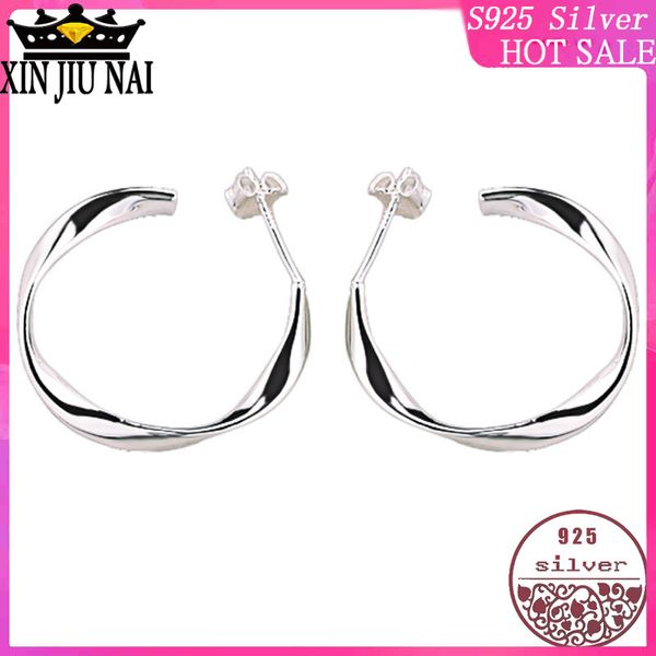 100% sterling silver 925 women's fashion twist arm rotating elegant atmosphere european joker geometric art hoop earrings, Golden;silver
100% sterling silver 925 women's fashion twist arm rotating elegant atmosphere european joker geometric art hoop earrings, Golden;silver