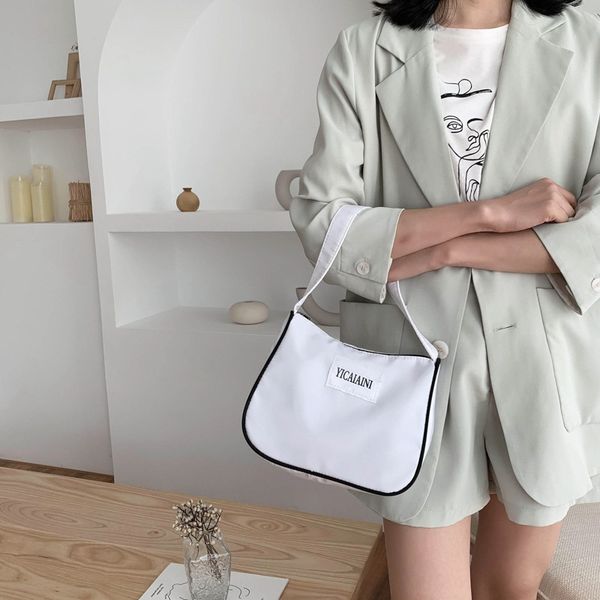chic strap shoulder strap nylon bag female shoulder messenger bag korean simple all-match student korean harajuku ulzzangins
chic strap shoulder strap nylon bag female shoulder messenger bag korean simple all-match student korean harajuku ulzzangins