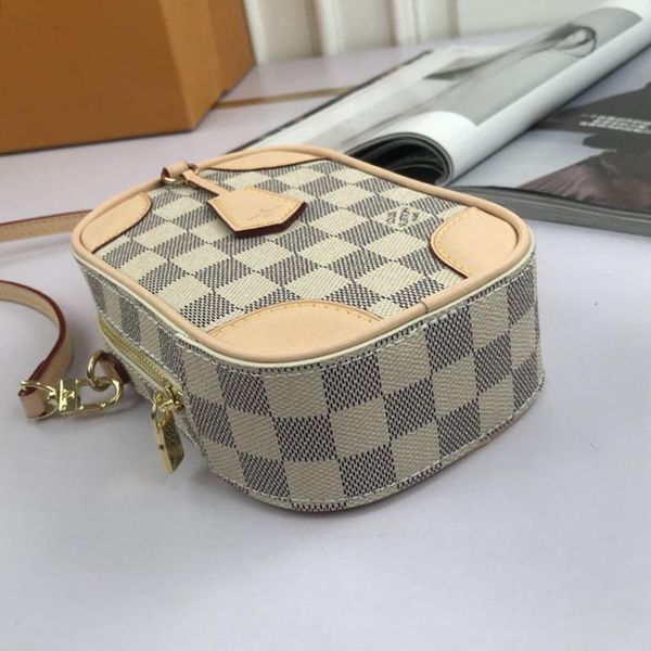 luxury designer womens bag mini shoulder bags leather plaid crossbody bags retro style lady messenger bag with origin box
luxury designer womens bag mini shoulder bags leather plaid crossbody bags retro style lady messenger bag with origin box