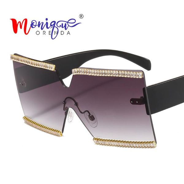 2020 classic large frame square bling diamond sunglasses for women men shades trimmed brand design siamese gafas sol uv400, White;black
2020 classic large frame square bling diamond sunglasses for women men shades trimmed brand design siamese gafas sol uv400, White;black
