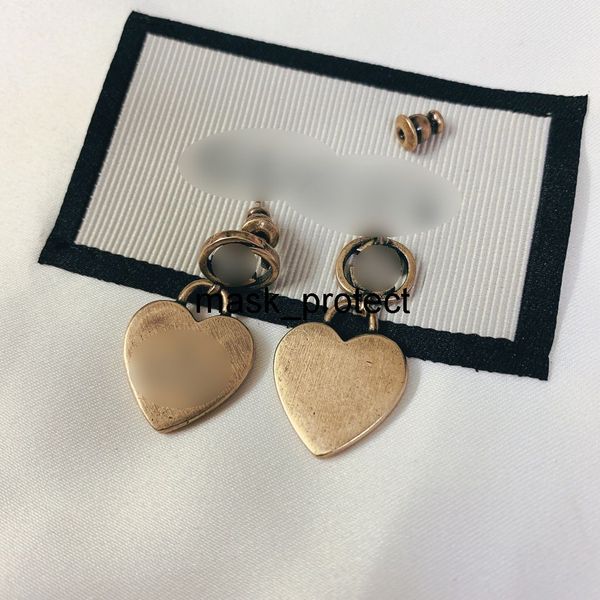 fenggujia copper made old love letter women's double gg s925 silver needle fashion temperament earrings, Golden
fenggujia copper made old love letter women's double gg s925 silver needle fashion temperament earrings, Golden