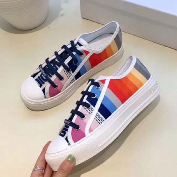 with box woman sneaker casual shoes trainers high qualit sports shoe size:35-41 012d1604, Black
with box woman sneaker casual shoes trainers high qualit sports shoe size:35-41 012d1604, Black