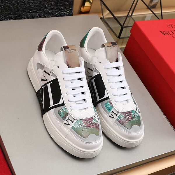 2020 c17 mens classic casual shoes leather lace-up fashion luxury designer shoes handsome mens sneakers original box, Black
2020 c17 mens classic casual shoes leather lace-up fashion luxury designer shoes handsome mens sneakers original box, Black