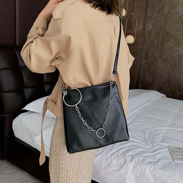 bag autumn and winter large capacity single shoulder bag women 2020 new fashion messenger versatile tote
bag autumn and winter large capacity single shoulder bag women 2020 new fashion messenger versatile tote