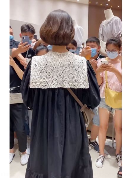 han da embroidered lace east gate same style embroidery design all-match fashion shawl female 2020 fashion item flower lace shawl, Blue;gray
han da embroidered lace east gate same style embroidery design all-match fashion shawl female 2020 fashion item flower lace shawl, Blue;gray