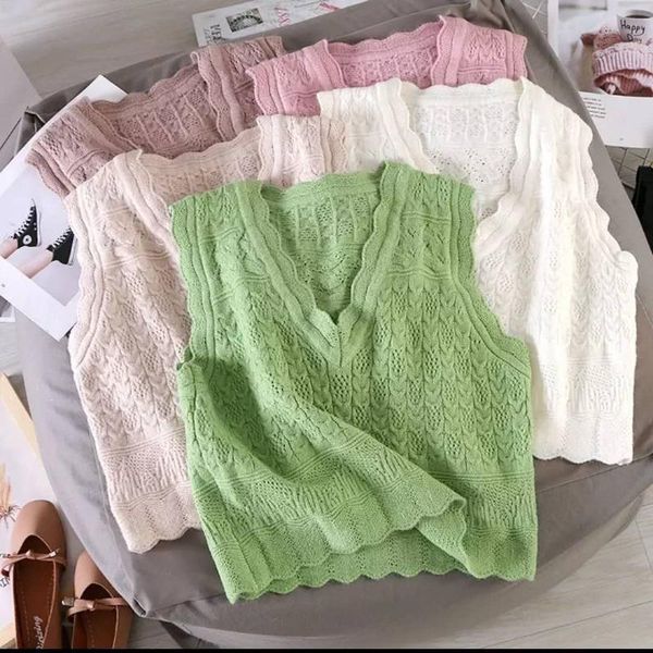 2020 new spring women sweet knitted sweaters pullovers sleeveless loose casual ladies knit sweater vest female chic l159, Black;white
2020 new spring women sweet knitted sweaters pullovers sleeveless loose casual ladies knit sweater vest female chic l159, Black;white