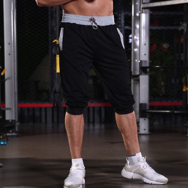 2020 new men solid shorts casual male shorts knee length sports gym joggers running male, White;black
2020 new men solid shorts casual male shorts knee length sports gym joggers running male, White;black