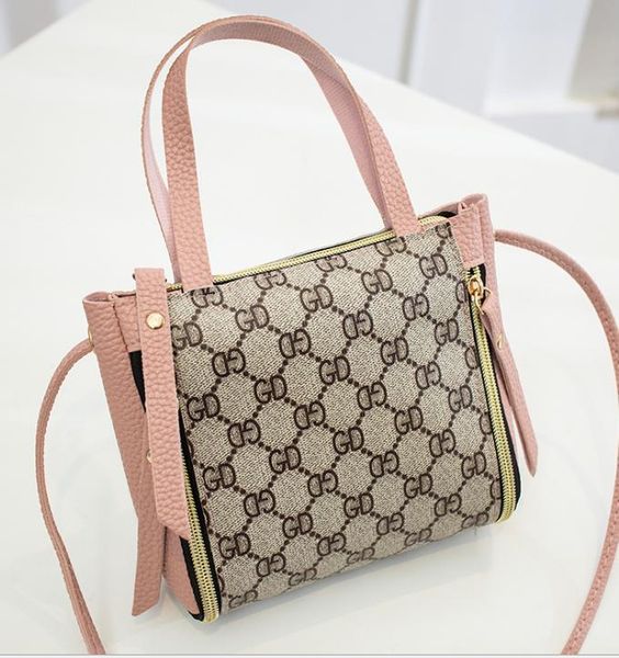 Sell Any Hot Fashion Crossbody Bag for 2020 Designer Female Bag Letter Chain At Any Time
Sell Any Hot Fashion Crossbody Bag for 2020 Designer Female Bag Letter Chain At Any Time