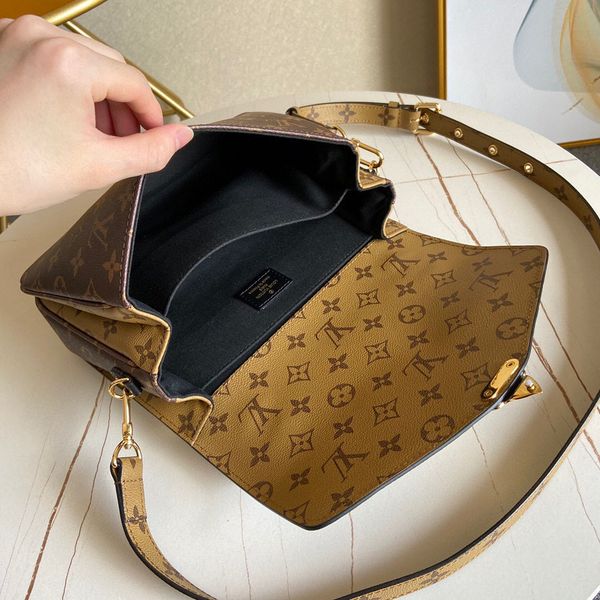 fashionable lady handbag high-end customized quality handbag classic fashion business leisure one-shoulder bag oblique straddle bag
fashionable lady handbag high-end customized quality handbag classic fashion business leisure one-shoulder bag oblique straddle bag