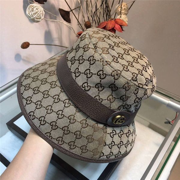 2020 classic lettersclassic letter bucket hat fashion fold able caps black fisherman beach sun visor sale folding man bowle, Blue;gray
2020 classic lettersclassic letter bucket hat fashion fold able caps black fisherman beach sun visor sale folding man bowle, Blue;gray
