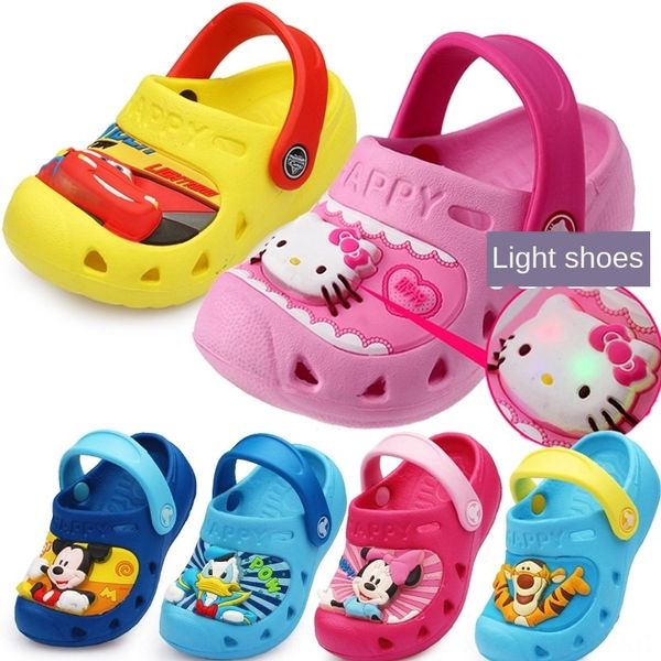 summer cartoon sandals boys' anti-skid girls' cave baby baby slippers cute beach children's shoes children's shoes, Black;red 
summer cartoon sandals boys' anti-skid girls' cave baby baby slippers cute beach children's shoes children's shoes, Black;red