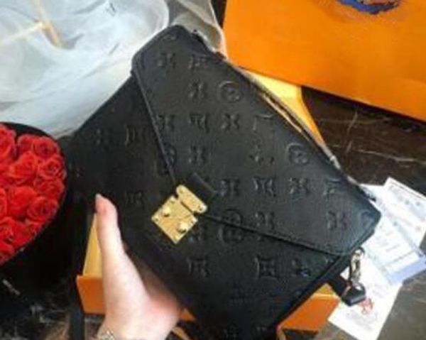 2020 высокого качества женщин дизайнером мешок плеча crossbody мода горячие продажи классическая малый сумки сцепления бесплатная доставка, Silver
2020 высокого качества женщин дизайнером мешок плеча crossbody мода горячие продажи классическая малый сумки сцепления бесплатная доставка, Silver