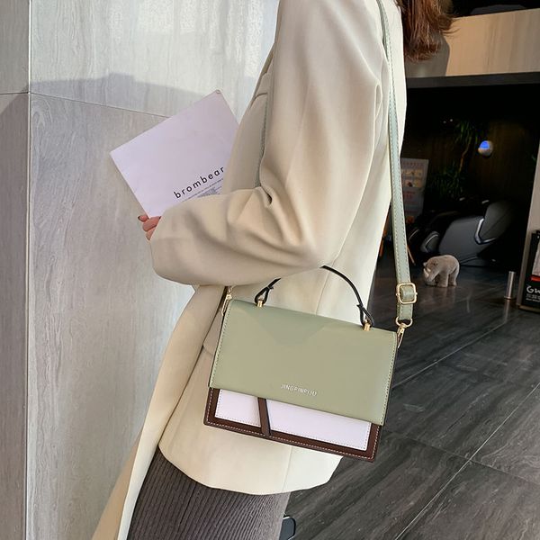 famous designer shoulder bag pu leather fashion gold chain bag cross body pure color female women handbag shoulder bag
famous designer shoulder bag pu leather fashion gold chain bag cross body pure color female women handbag shoulder bag