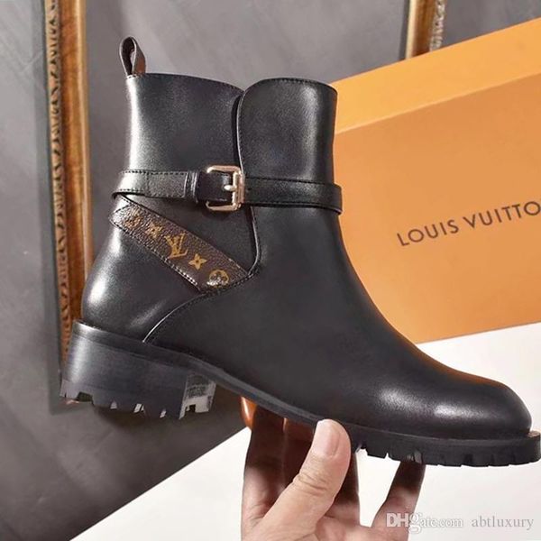 luxury ботильоны клин chaussures de femme кожа большой размер lady женская обувь повседневная vintage bottes femmes lady с origin box fast s, Black
luxury ботильоны клин chaussures de femme кожа большой размер lady женская обувь повседневная vintage bottes femmes lady с origin box fast s, Black