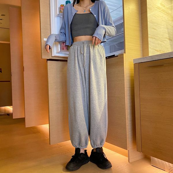 2020 casual pants gray sports pants women's autumn and winter thin section loose beam feet long sense woman, Black;white
2020 casual pants gray sports pants women's autumn and winter thin section loose beam feet long sense woman, Black;white