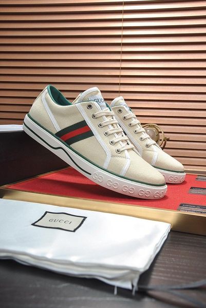 2020vn limited edition new fashion trend wild men's casual comfortable shoes hiking shoes sports shoes original box packaging, Black
2020vn limited edition new fashion trend wild men's casual comfortable shoes hiking shoes sports shoes original box packaging, Black