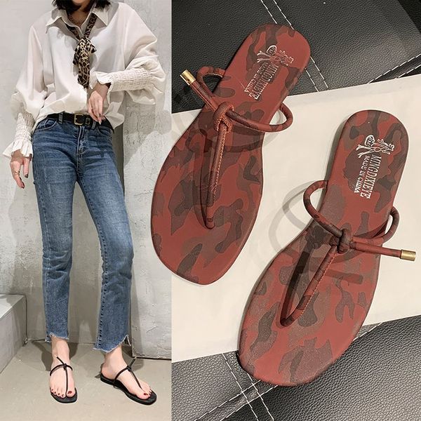 2020 new wild korean flip-flops female summer outer wear beach anti-slip pinch sandals flat-bottomed sandals shoes, Black
2020 new wild korean flip-flops female summer outer wear beach anti-slip pinch sandals flat-bottomed sandals shoes, Black