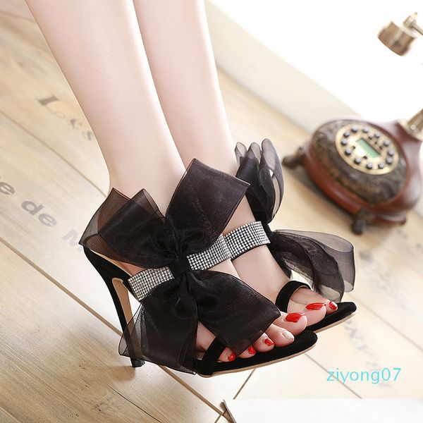 size 35 to 40 luxury black bowtie flower rhinestone mules sandals designer heels come with box z07
size 35 to 40 luxury black bowtie flower rhinestone mules sandals designer heels come with box z07