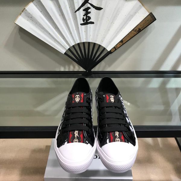 2019 spring and summer new printing letters fashion casual shoes men's shoes comfortable breathable low shoes original box packaging 38, Black
2019 spring and summer new printing letters fashion casual shoes men's shoes comfortable breathable low shoes original box packaging 38, Black