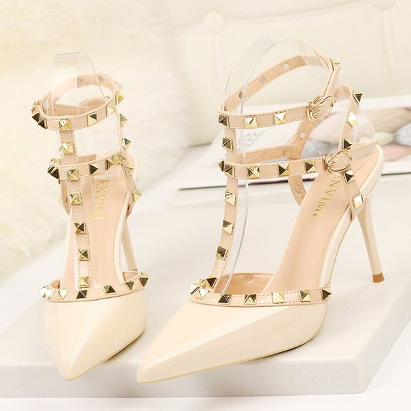aber rivet high heels women shoes ladies pumps spring summer fashion sandals office dress white black shoes
aber rivet high heels women shoes ladies pumps spring summer fashion sandals office dress white black shoes