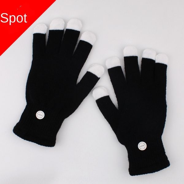 yiwu led luminous and black fingertips colorful luminous gloves stage performance shining led gloves, Blue;gray
yiwu led luminous and black fingertips colorful luminous gloves stage performance shining led gloves, Blue;gray