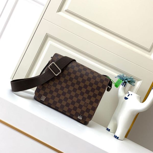 new men's one-shoulder bag 7a high-end custom quality diagonal cross bag business casual style metal accessories with long shoulder str
new men's one-shoulder bag 7a high-end custom quality diagonal cross bag business casual style metal accessories with long shoulder str