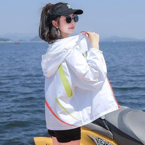 Sun proof clothes women's long sleeve 2020 summer new student hoods light and breathable Korean loose style sun proof clothing trend
Sun proof clothes women's long sleeve 2020 summer new student hoods light and breathable Korean loose style sun proof clothing trend