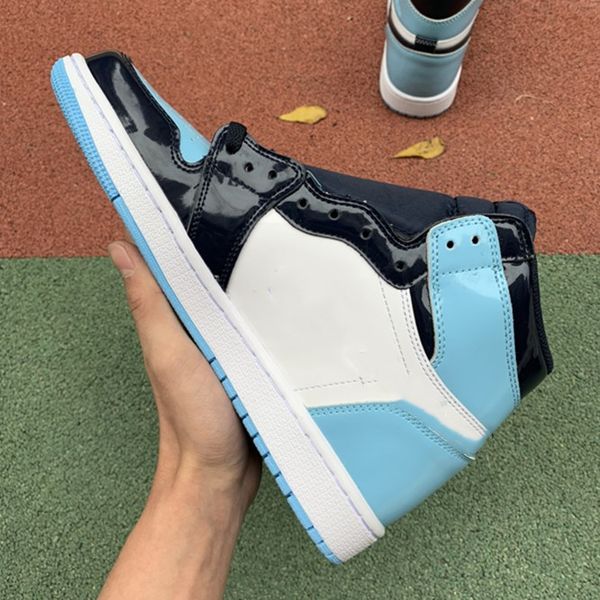 jumpman 1 ретро высокого unc патент w cd0461 401 с размером обсидиановых синий chill белая schoenen 36-47 свободная перевозка груза ботинок, White;red
jumpman 1 ретро высокого unc патент w cd0461 401 с размером обсидиановых синий chill белая schoenen 36-47 свободная перевозка груза ботинок, White;red