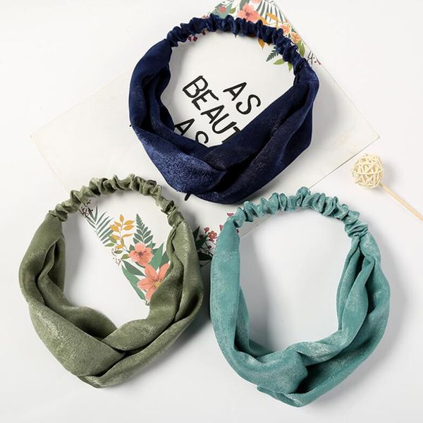 1pc solid color velvet turban headband hairband women autumn winter knotted wide hair accessories vintage hair hoop 
1pc solid color velvet turban headband hairband women autumn winter knotted wide hair accessories vintage hair hoop