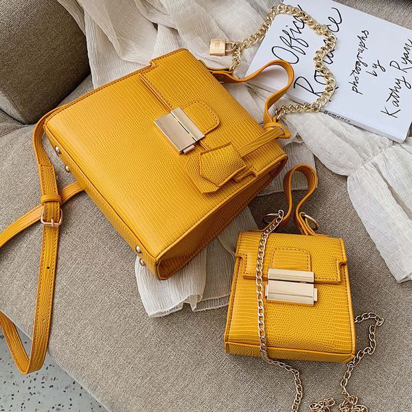 elegant female crocodile pattern tote bag 2020 new quality pu leather england style womens designer handbag lock shoulder messenger bag
elegant female crocodile pattern tote bag 2020 new quality pu leather england style womens designer handbag lock shoulder messenger bag