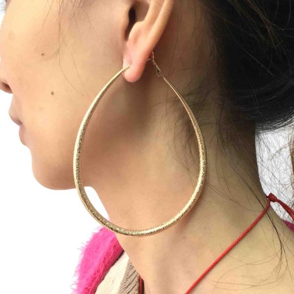 uken new 85*65mm big hoop earrings golden silver color collier femme fashion jewelry brincos bijoux punk earrings fe218
uken new 85*65mm big hoop earrings golden silver color collier femme fashion jewelry brincos bijoux punk earrings fe218
