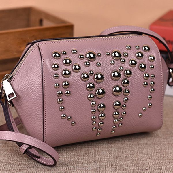 2020 vintage rivet women shoulder bag luxury genuine leather handbags women bags designer fashion female handbags bolsa feminina
2020 vintage rivet women shoulder bag luxury genuine leather handbags women bags designer fashion female handbags bolsa feminina