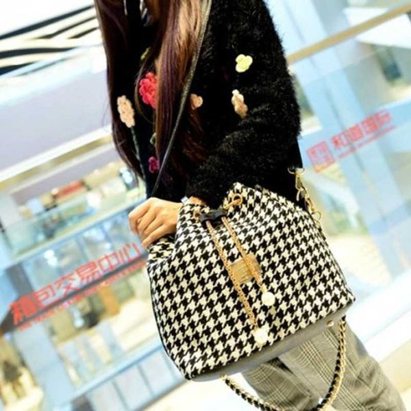 ladies national style chains pearl canvas bucket crossbody bags for women drawstring houndstooth luxury shoulder bags handbags
ladies national style chains pearl canvas bucket crossbody bags for women drawstring houndstooth luxury shoulder bags handbags
