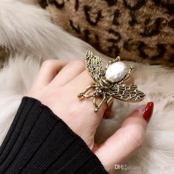 2019 new european and american exaggerated bee ring female personality retro imitation pearl index finger ring creative opening ring, Gray
2019 new european and american exaggerated bee ring female personality retro imitation pearl index finger ring creative opening ring, Gray