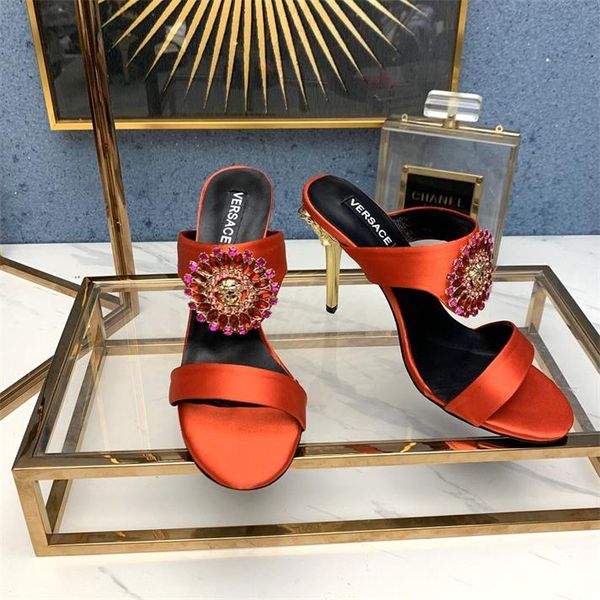 female izmir sandalsdesigner high heels leather flat lightweight and comfortable men's bathroom slippers fashion beach shoes 1
female izmir sandalsdesigner high heels leather flat lightweight and comfortable men's bathroom slippers fashion beach shoes 1
