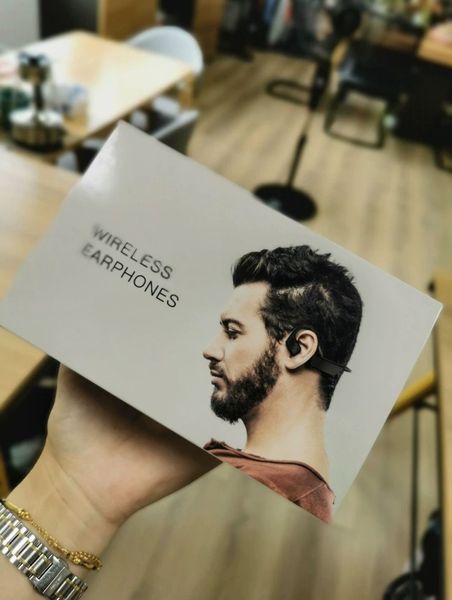 2020 new earbuds no in ear wireless bluetooth earphones for android bluetooth headset v5.0 headphones with magnetic charging
2020 new earbuds no in ear wireless bluetooth earphones for android bluetooth headset v5.0 headphones with magnetic charging