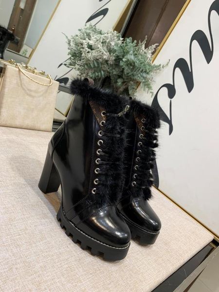 2020-2020s high-end classic printed high heels trend leather round head casual shoes fashion motorcycle martin boots size 35-41
2020-2020s high-end classic printed high heels trend leather round head casual shoes fashion motorcycle martin boots size 35-41