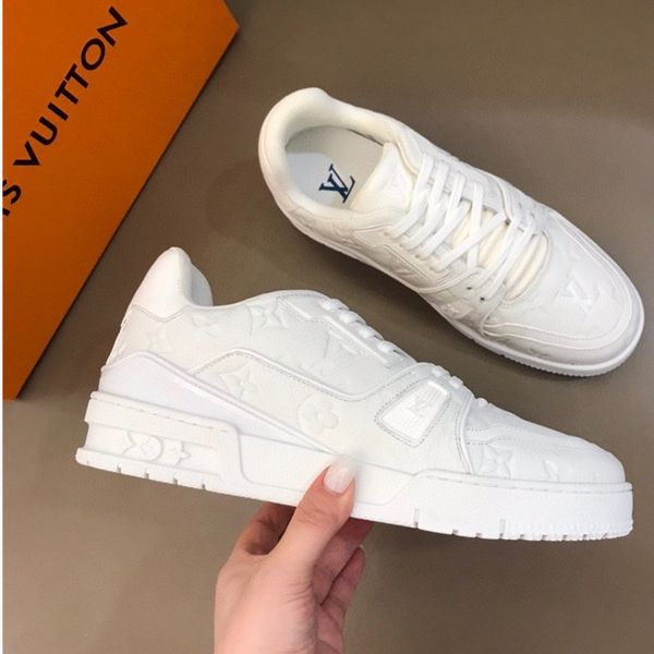 052 high-quality men's casual sports shoes and designer luxury outdoor casual shoes, the original box size is 38-45, Black
052 high-quality men's casual sports shoes and designer luxury outdoor casual shoes, the original box size is 38-45, Black