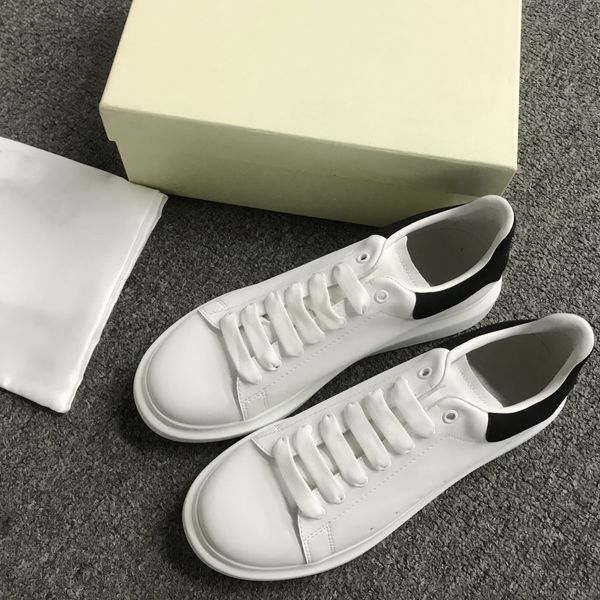 platform shoes sneakers velvet black leather sneakers fashion rubber reflective inner height high bottom leisure sports shoes
platform shoes sneakers velvet black leather sneakers fashion rubber reflective inner height high bottom leisure sports shoes