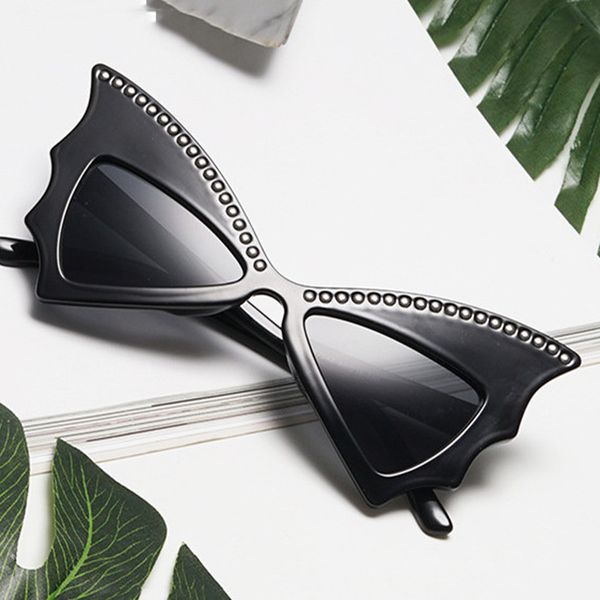 new fashion oversized frame sunglasses women 2020 personality butterfly shaped sun glasses ladies large frame gafas, White;black
new fashion oversized frame sunglasses women 2020 personality butterfly shaped sun glasses ladies large frame gafas, White;black