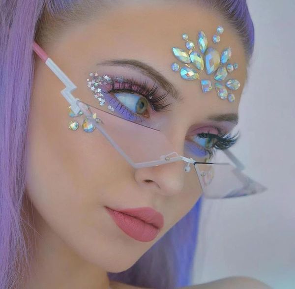 модные солнцезащитные очки унисекс multicolor малый треугольник солнцезащитные очки в стиле ретро сексуальных женщин cateye очки бескаркасны, White;black
модные солнцезащитные очки унисекс multicolor малый треугольник солнцезащитные очки в стиле ретро сексуальных женщин cateye очки бескаркасны, White;black