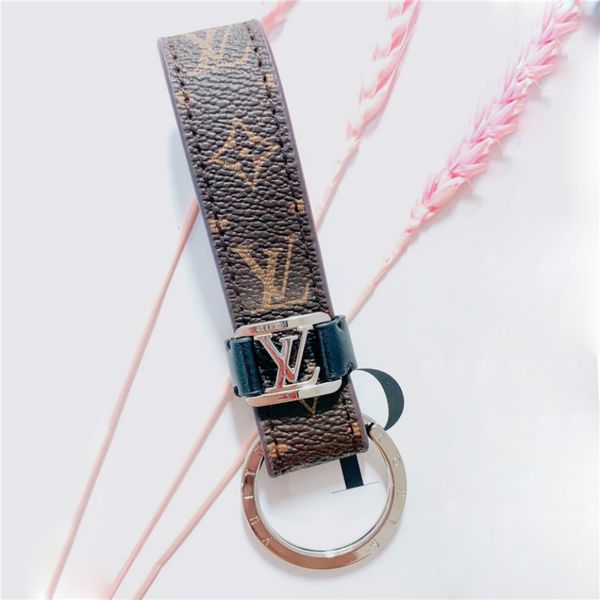 2020luxury genuine leather car key chain print letter keychain as gift fashion door key ring key accessories, Silver
2020luxury genuine leather car key chain print letter keychain as gift fashion door key ring key accessories, Silver