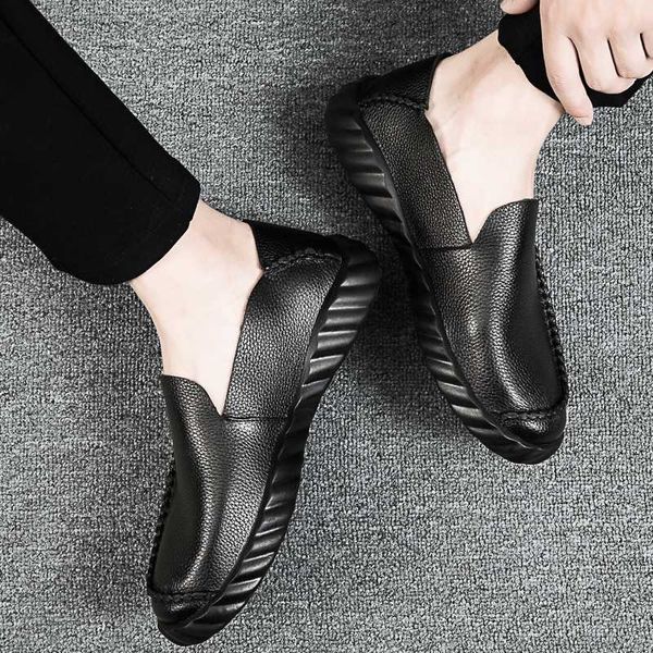 outdoor men's genuine leather casual shoes moccasins men brand summer new fashion retro sneakers male loafers leather flats *, Black
outdoor men's genuine leather casual shoes moccasins men brand summer new fashion retro sneakers male loafers leather flats *, Black