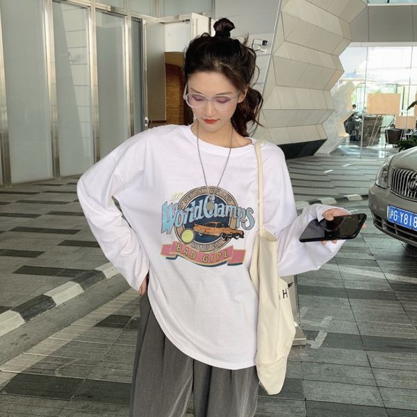 2020 retro street net red pure white long sleeve high street retro base shirt for women with loose t-shirt trend
2020 retro street net red pure white long sleeve high street retro base shirt for women with loose t-shirt trend