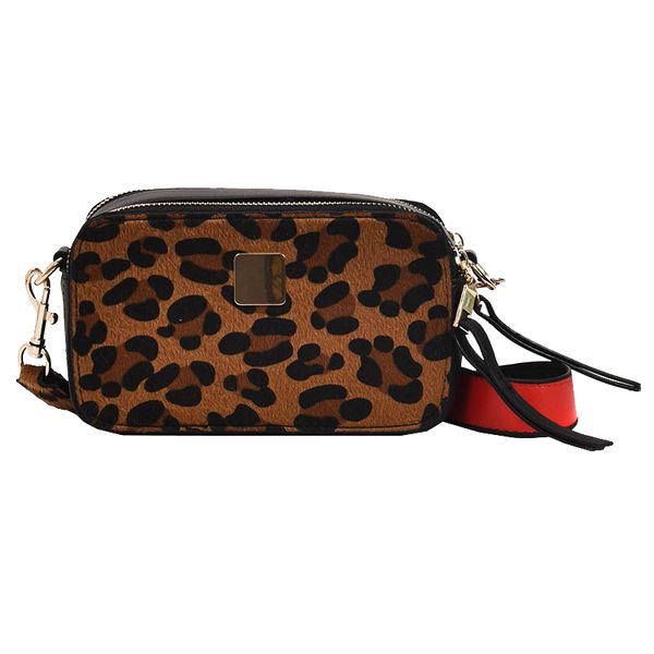 lxtazg fashion brand small women fake animal fur handbags plush leopard shoulder bag clutch bags messenger bags
lxtazg fashion brand small women fake animal fur handbags plush leopard shoulder bag clutch bags messenger bags