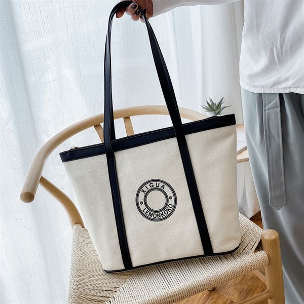 ins canvas bag female shoulder bag 2020 new tote student large capacity casual simple wild mummy
ins canvas bag female shoulder bag 2020 new tote student large capacity casual simple wild mummy